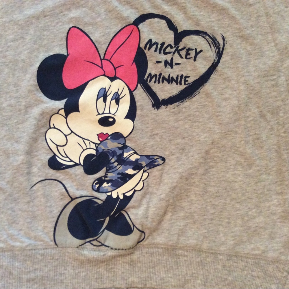 Disney Minnie ❤️ hi-lo tee